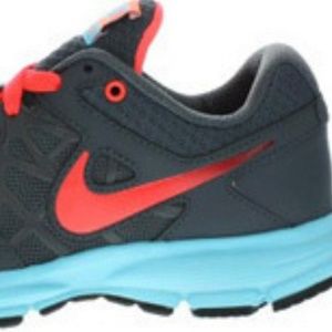Nike Shoes - Nike Air Relentless 2 Tennis Shoes Nike Shoes - Nike Air Relentless 2 Tennis Shoes